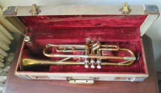 Vintage Getzen Deluxe Tone Balanced Trumpet 68885 With Vincent Bach 7CW 8