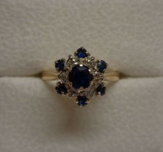 Fine Vintage Sapphire And Diamond Cluster Ring 18ct Yellow Gold - Size L - 3.  3 G