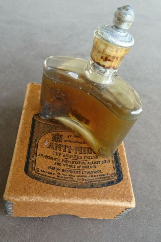 SCARCE 1920 ' HARDY BROS ALNWICK ENGLAND GLASS ANTI - MIDGE BOTTLE 7
