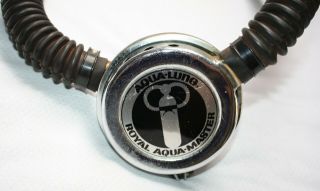 Vtg US Divers Double Hose regulator Aqua - Lung Royal Aqua - Master SCUBA Round lbl 4