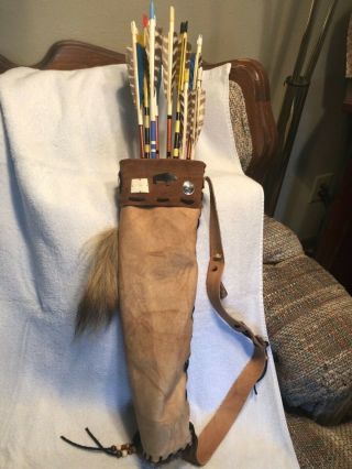 Vintage Handmade Back Quiver With Dozen Cedar Shaft Arrows
