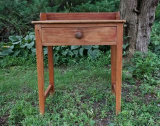Antique American Country Wash Stand
