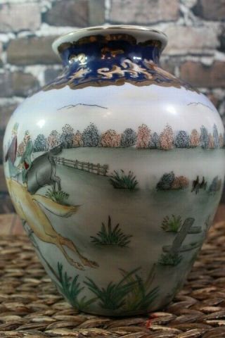 Vintage Hand Painted Ceramic Vase Fox Hound and Horsemen A20 3