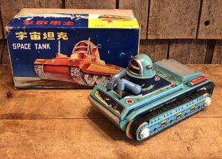 Rare Vintage Space Robot Gyro Action Me091 China Battery Operated Tin Toy