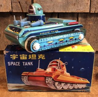 RARE Vintage Space Robot Gyro Action ME091 China Battery Operated Tin Toy 2