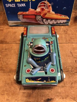 RARE Vintage Space Robot Gyro Action ME091 China Battery Operated Tin Toy 4