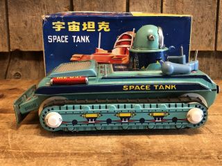 RARE Vintage Space Robot Gyro Action ME091 China Battery Operated Tin Toy 5