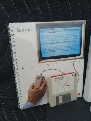 VTG Apple Macintosh Picasso Owners Box - Manuals - Disks Tape Brochure 4