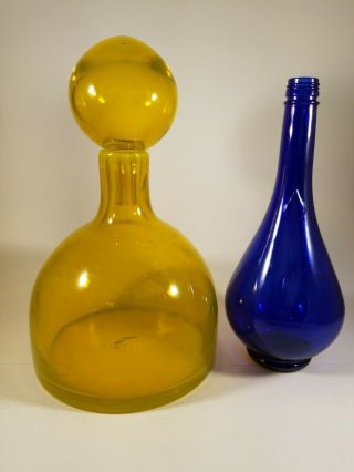 Vintage Mid Century Modern Glass Bottle Decanter Set of Two.  Yellow & Green. 5