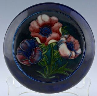 Vintage Moorcroft Pottery Anenome Pattern Cobalt Blue Ground Bowl Dish