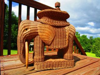 Vintage Wicker Elephant End Table /plant Stand