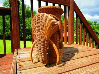 Vintage Wicker Elephant End Table /Plant Stand 2