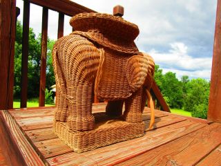 Vintage Wicker Elephant End Table /Plant Stand 4