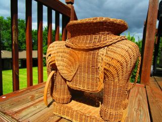 Vintage Wicker Elephant End Table /Plant Stand 5