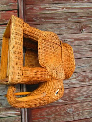 Vintage Wicker Elephant End Table /Plant Stand 7