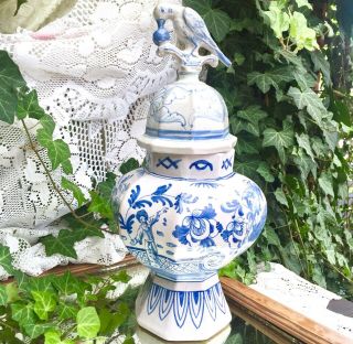 Vintage Blue & White Temple Jar Lid Ceramic Pottery Asian Motif Bird Finial 15”
