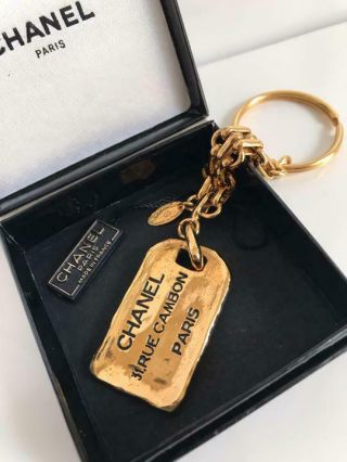 Auth Chanel Vintage Bag Charm Keyring Gold L:5.  5 " Plate:0.  9 " X1.  6 "