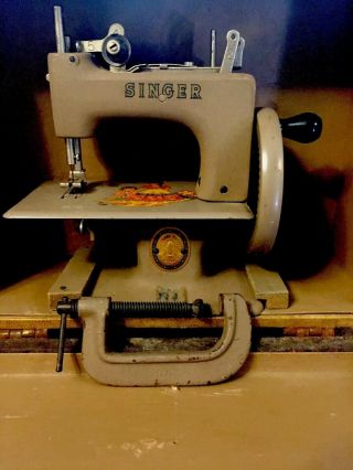 Vintage Rare French Version Toy Singer Sewing Machine With Case
