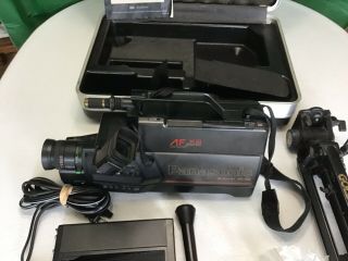 Vintage Panasonic AF X8 CCD OmniMovie VHS HQ Camcorder PV - 420D W/ Hard Case&Tpod 2