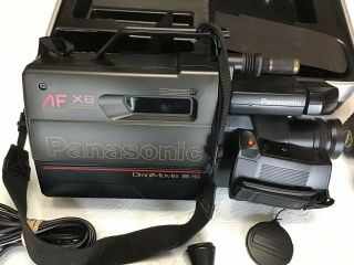 Vintage Panasonic AF X8 CCD OmniMovie VHS HQ Camcorder PV - 420D W/ Hard Case&Tpod 5