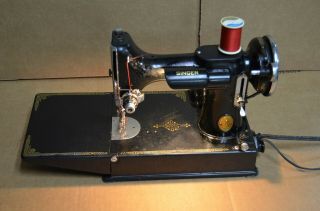Vintage 1939 Singer 221 Featherweight Sewing Machine With Case Read