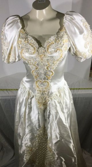 Vintage Crystal Beaded Wedding Dress Puffy Shoulder Sleeves Long Train Size 2