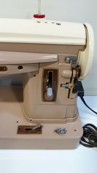Singer Slant Needle Sewing Machine 404 Straight Stitch Vintage 6