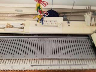 VINTAGE ELEGANZA BROTHER KH - 260E KNITTING MACHINE,  See the photos NR 3