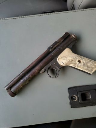 Vintage Crosman Model 150 Pellgun.  22 Gas Powered Pistol