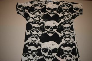 Incredible Vintage 80s All Over Print Skulls T Shirt Usa Made M/l Snake Klothing