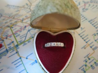 Vintage 18 Ct White Gold And Diamond Ring Size L
