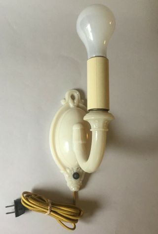 Vintage 1941 Aladdin Ivory Alacite Model G353 Electric Pin - Up Lamp