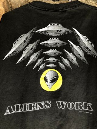 Vintage 90s Alien Workshop Out Of This World Aliens T Shirt parody 6