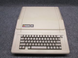 Vintage Apple Iie Computer A2s2064 6502 1mhz Memory Expansion 128kb Ram No Hdd