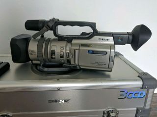 Vintage Sony Dcr - Vx2000 Digital Video Camcorder Minidv 3ccd W/ Case