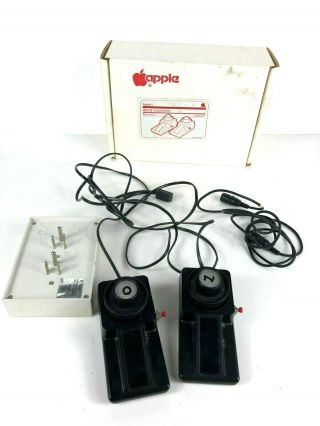 Rare Vintage Apple Ii Hand Controllers A2m007 With Box
