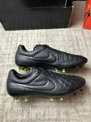 Nike Tiempo Legend V Academy Pack Size 9.  5 Blackout Soccer Cleat Extremely Rare.