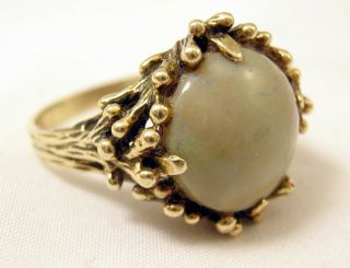 14k Yellow Gold 14mm Green Blue Fire Opal Cabochon 1960’s Vintage Ring