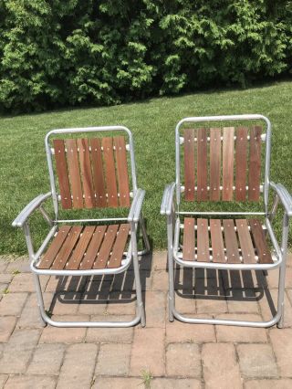 Pair Vtg Lightweight Aluminum Red Wood Cedar Slat Folding Lawn Chairs