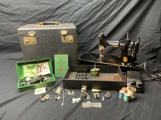 Antique Singer Featherweight Sewing Machine 221 - 1 Serial Aj115759 1949 Read