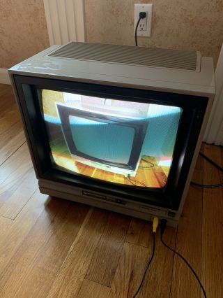 Vintage Commodore 1702 Color Video Monitor C64