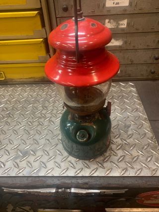 Vintage Coleman Lantern 200a 1951 Christmas Lantern 12/51 Red and Green 4