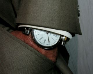 OMEGA Antique 1915 Mens Large Wristwatch Metal Dial 12