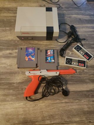 Vtg Nintendo Nes Console Video Game System W/ Gun Zapper 1985 Games