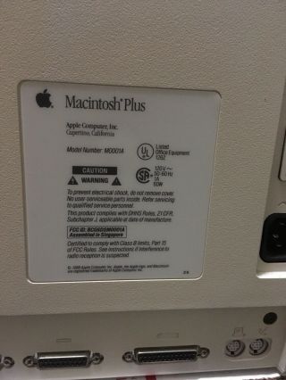Vintage Apple Macintosh Plus Computer M0001A With Accessories And 4