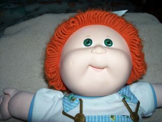 VINTAGE 1987 CABBAGE PATCH PLUSH DOLL WITH RED YARN HAIR & OVERALLS COLECO 2