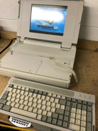 Vintage Toshiba T6400C Desktop Computer. 5