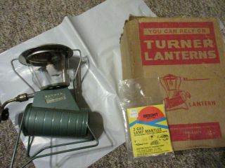 Vintage Hard To Find Turner Camp Light Lantern With Globe And Box