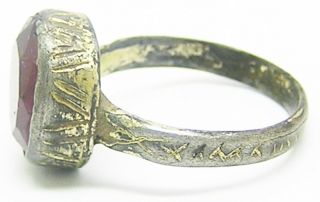 16th century Renaissance silver - gilt finger ring with ruby glass gemstone 3