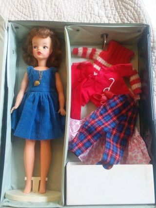 Vintage Tammy Doll With Case Clothing Shoes And Glasses